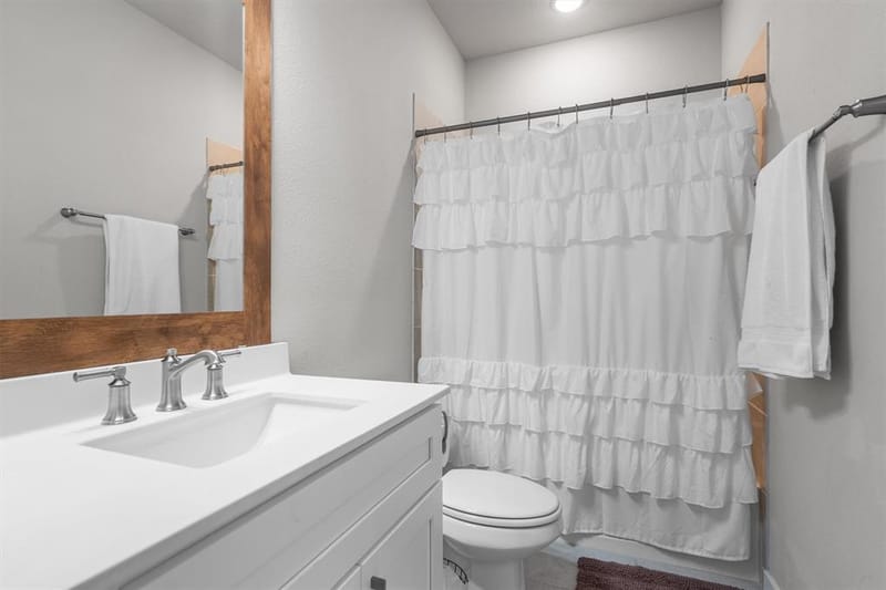 1373 Silverthorn Trail, Justin TX 76247 - Photo 18