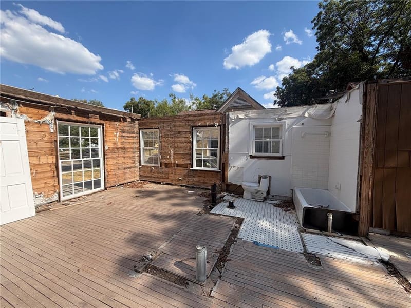 7131 Thurston Drive, Dallas TX 75235 - Photo 9