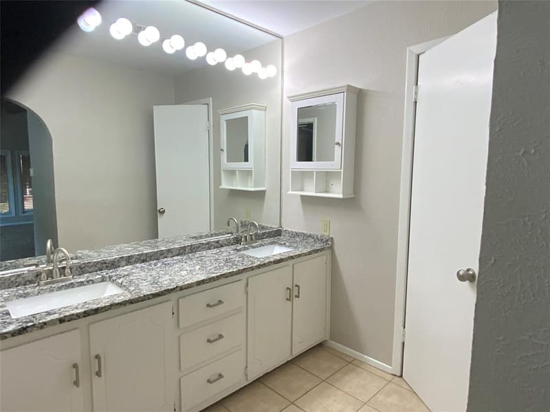1604 Brookhaven Circle, Bedford TX 76022 - Photo 14