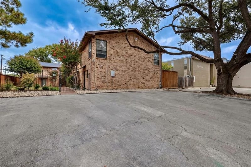4030 Rawlins Street, Dallas TX 75219 - Photo 19