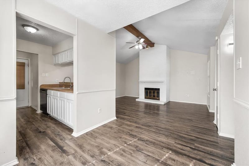 708 Woodland Court, Kennedale TX 76060 - Photo 11