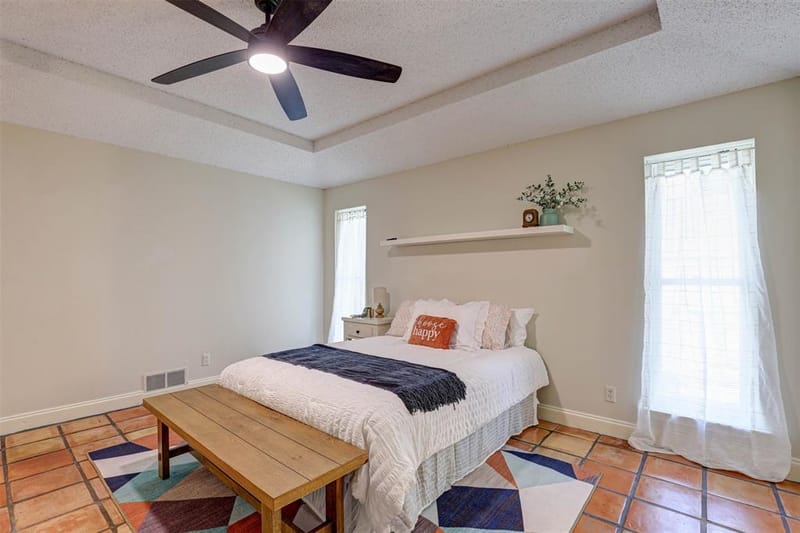 1910 Middle Glen Drive, Carrollton TX 75007 - Photo 23