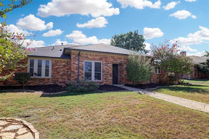 1910 Middle Glen Drive, Carrollton TX 75007 - Photo 3