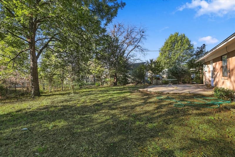 704 Pershing Drive, Denton TX 76209 - Photo 27