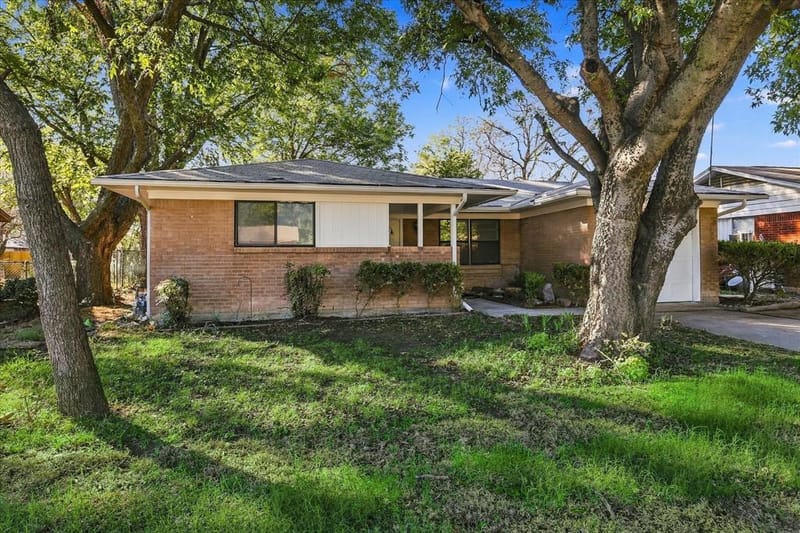 704 Pershing Drive, Denton TX 76209 - Photo 7
