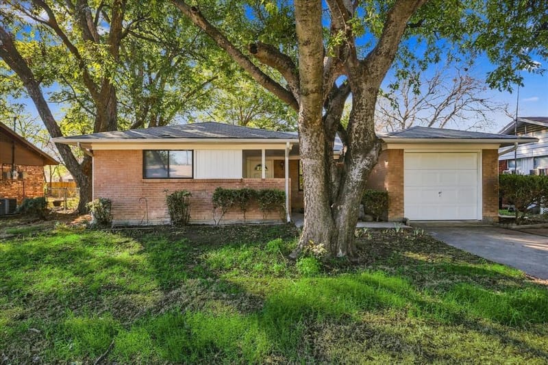 704 Pershing Drive, Denton TX 76209