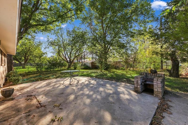 704 Pershing Drive, Denton TX 76209 - Photo 24
