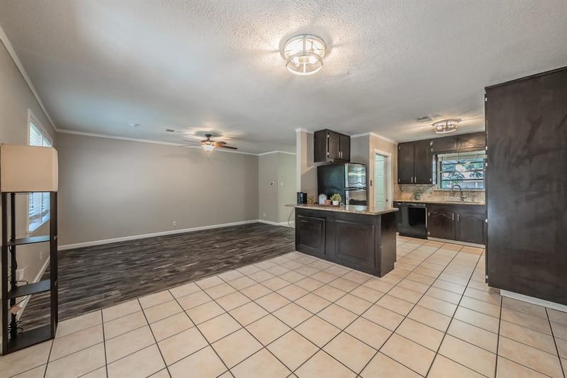 612 Bayless Drive, Euless TX 76040 - Photo 7