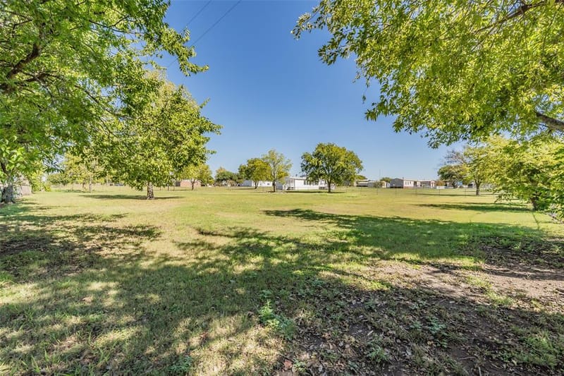 7885 Little Branch, Waxahachie TX 75167 - Photo 17