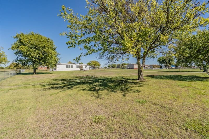 7885 Little Branch, Waxahachie TX 75167 - Photo 3