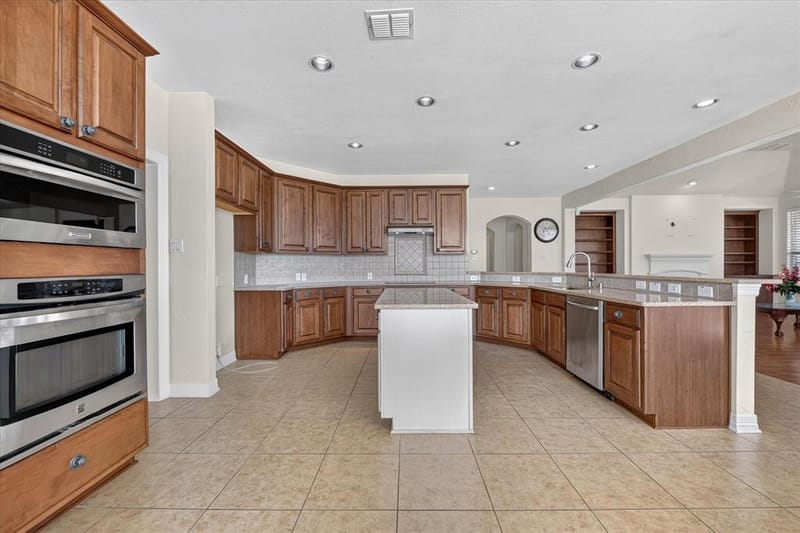 7529 Zinnia Lane, Forest Hill TX 76140 - Photo 3