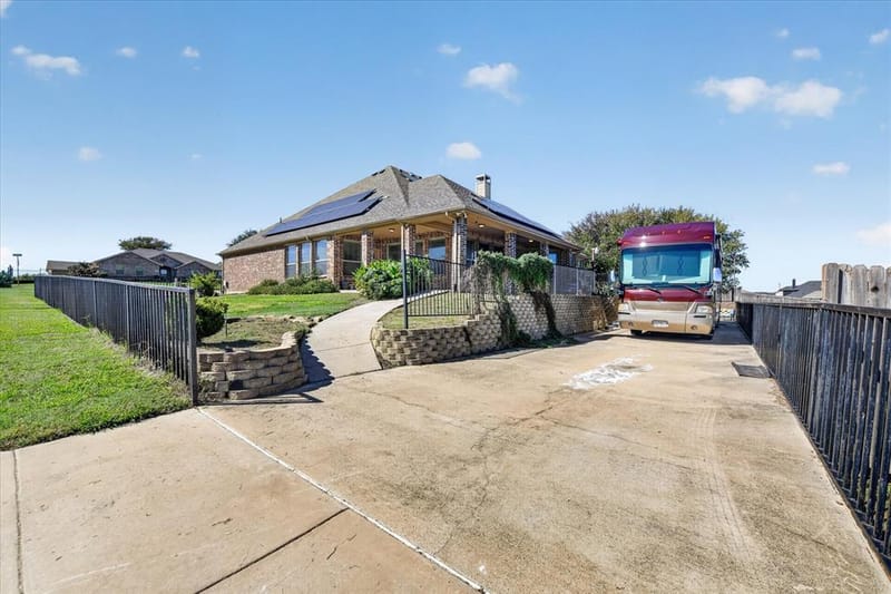 7529 Zinnia Lane, Forest Hill TX 76140 - Photo 5