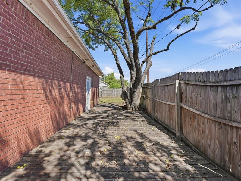 7567 Casburn Court, Fort Worth TX 76120 - Photo 24