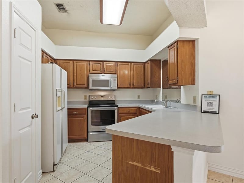 7567 Casburn Court, Fort Worth TX 76120 - Photo 8