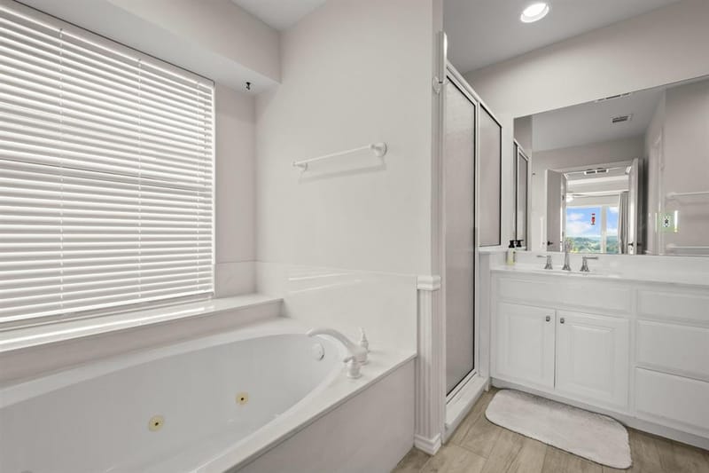 1203 Horizon Court, Granbury TX 76049 - Photo 24