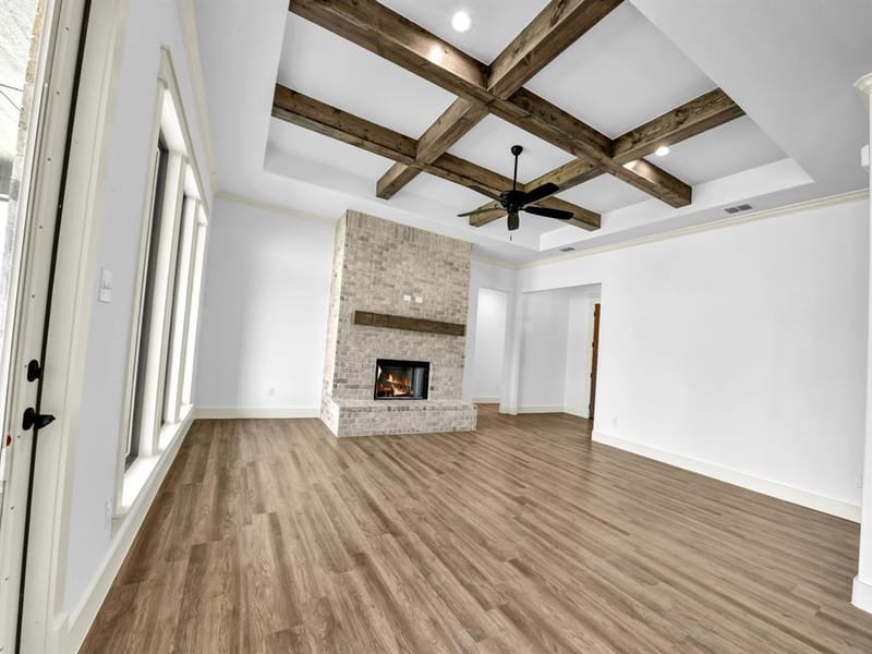 10016 Valley Oak Way, Springtown TX 76082 - Photo 7