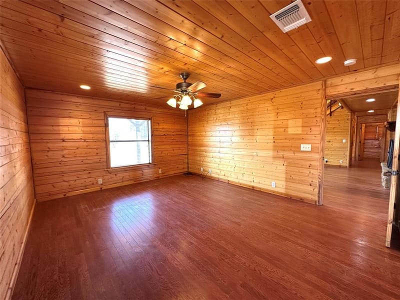349 Lake Point, Comanche TX 76442 - Photo 9