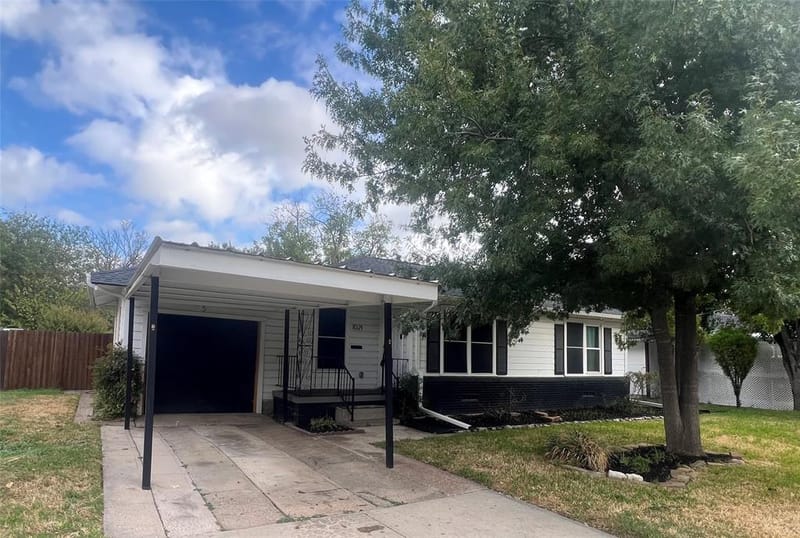 1021 E Russell Avenue, Carrollton TX 75006 - Photo 27