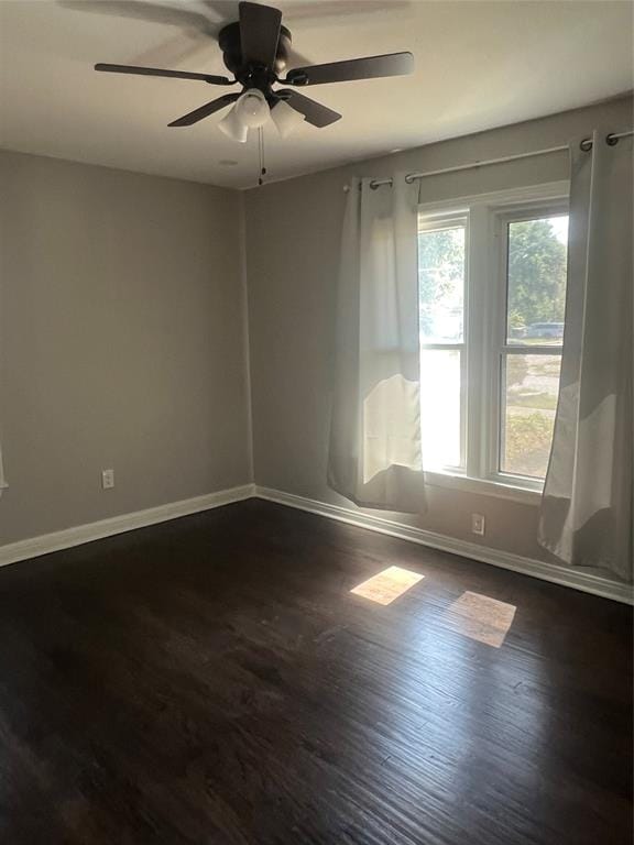1021 E Russell Avenue, Carrollton TX 75006 - Photo 10