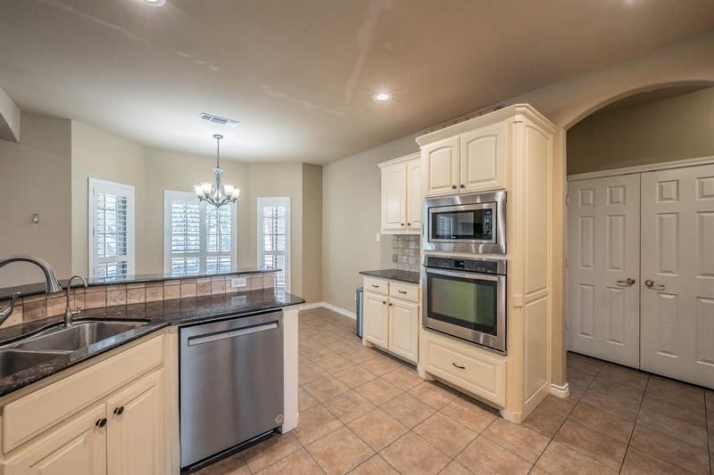 155 N Star Crossing Lane, Weatherford TX 76088 - Photo 13