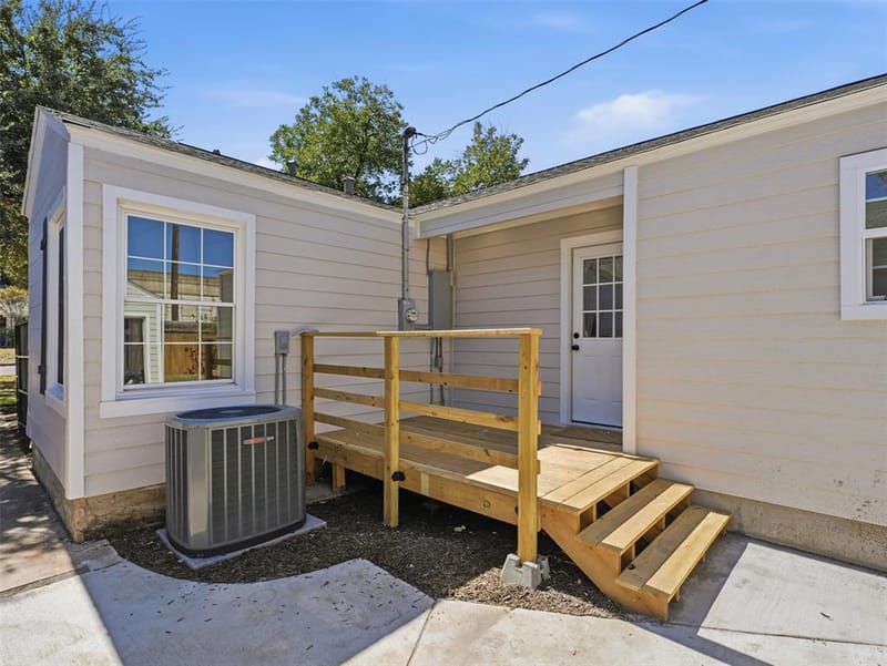 4016 Locke Avenue, Fort Worth TX 76107 - Photo 26