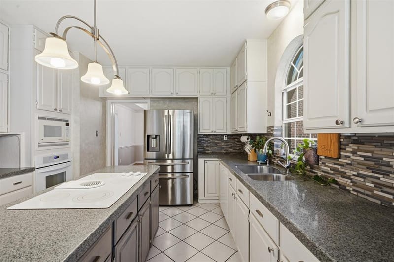 3018 Oak Cove Road, Arlington TX 76017 - Photo 8