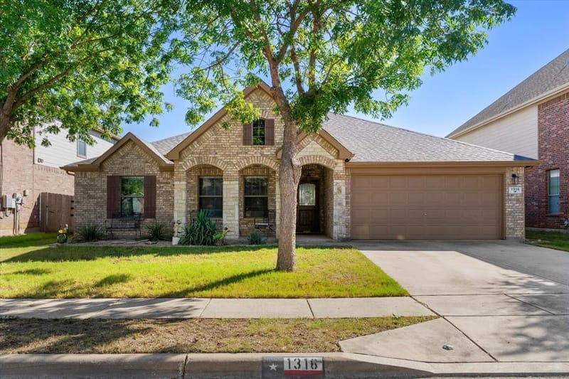 1316 Missionary Ridge Trail, Fort Worth TX 76131