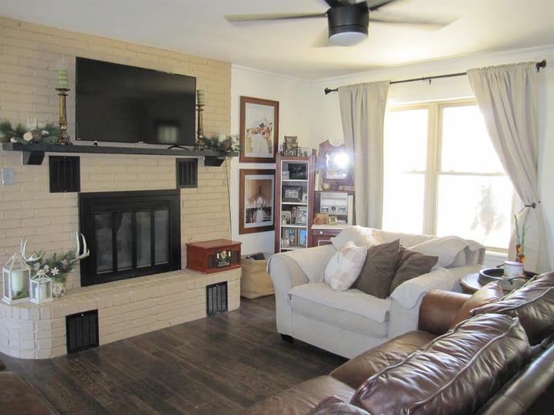 508 S Hovey Street, Chico TX 76431 - Photo 7