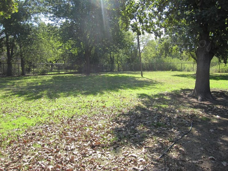 508 S Hovey Street, Chico TX 76431 - Photo 3