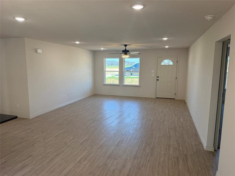 1005 Virgil Court, Springtown TX 76082 - Photo 4