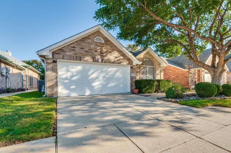 2237 Wembley Wood Lane, Bedford TX 76022 - Photo 24