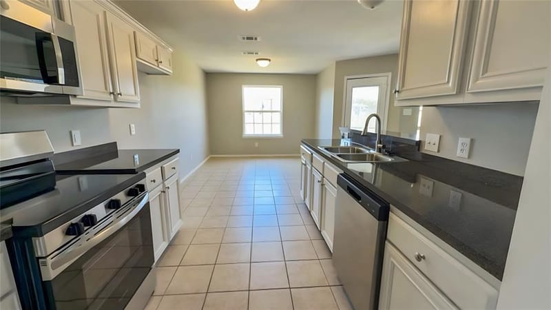 913 Barbara Street, Denton TX 76209 - Photo 7