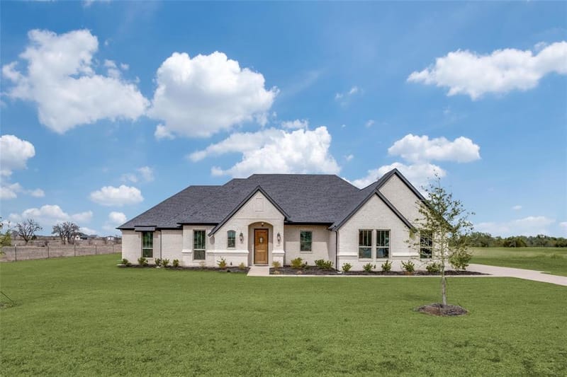 118 White Wing Court, Weatherford TX 76088 - Photo 2
