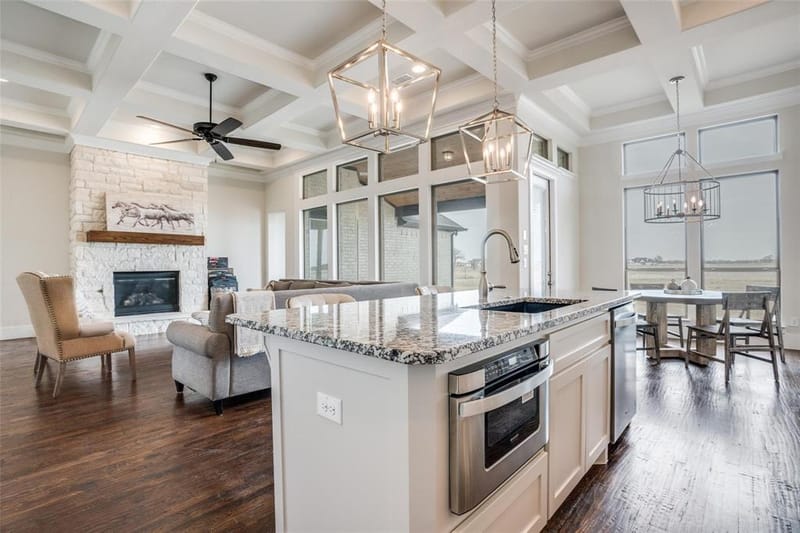 118 White Wing Court, Weatherford TX 76088