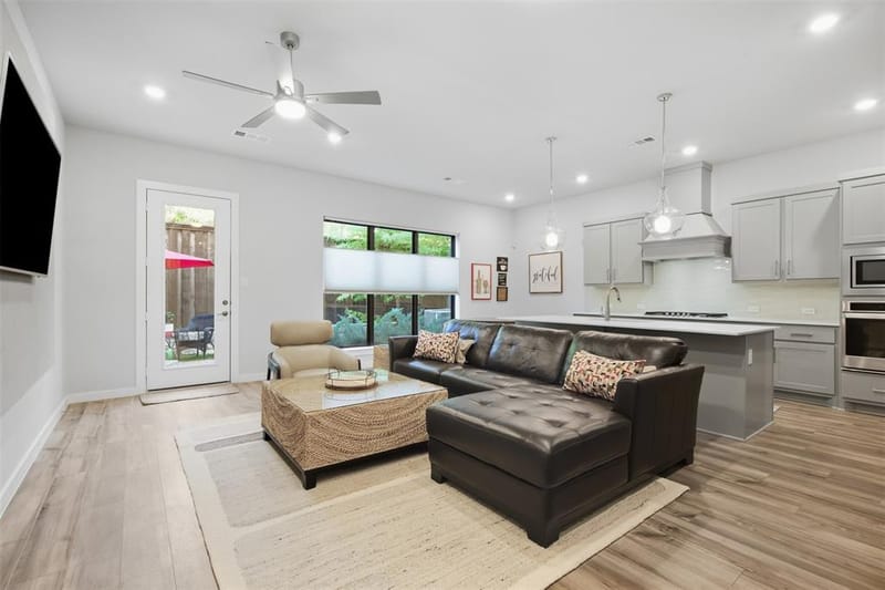 2309 Rook Drive, Dallas TX 75211 - Photo 2