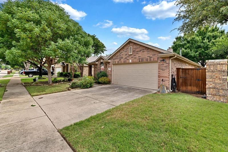 3921 Pitchstone Drive, McKinney TX 75070 - Photo 27