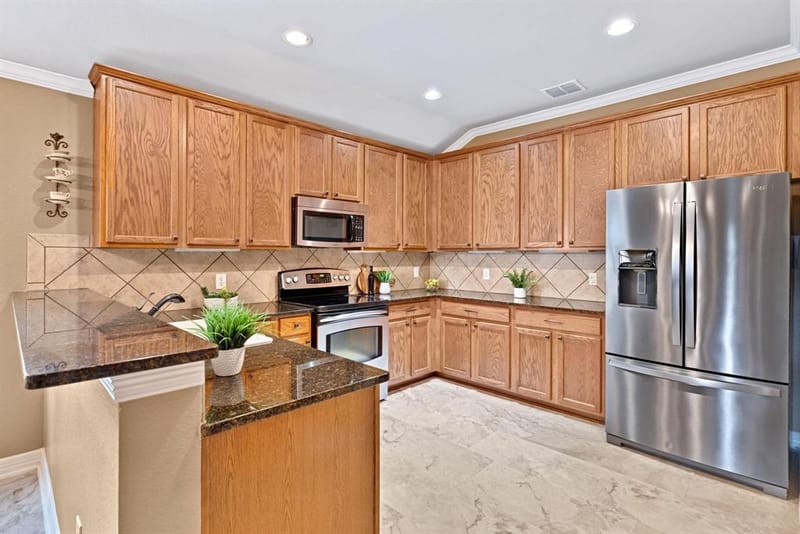 3921 Pitchstone Drive, McKinney TX 75070 - Photo 5