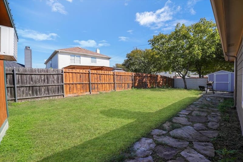 1004 Cedarbrook Circle, Grand Prairie TX 75052 - Photo 29
