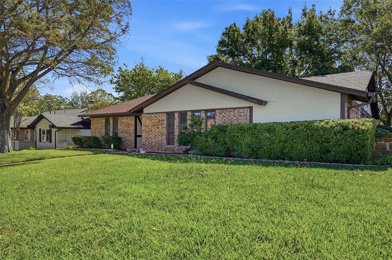 1826 Skyline Drive, Sherman TX 75092 - Photo 2