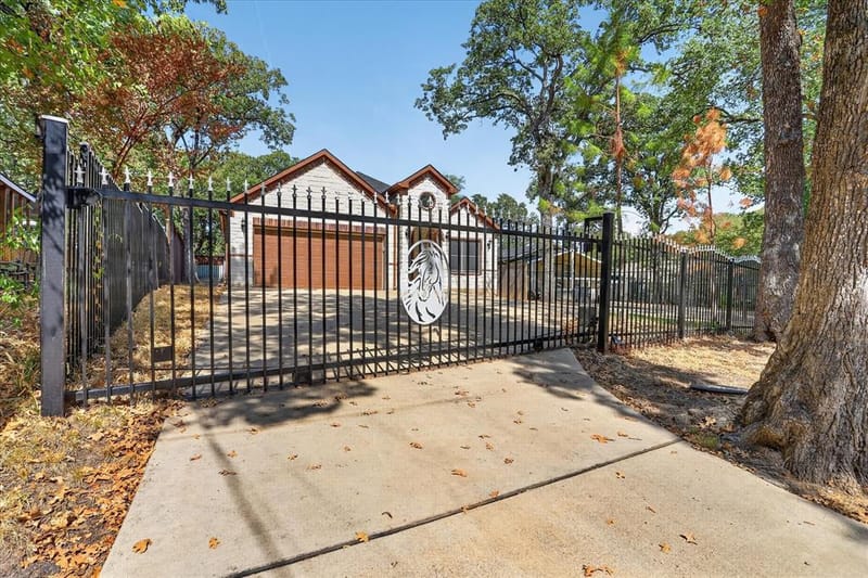 2505 Edd Road, Dallas TX 75253 - Photo 2