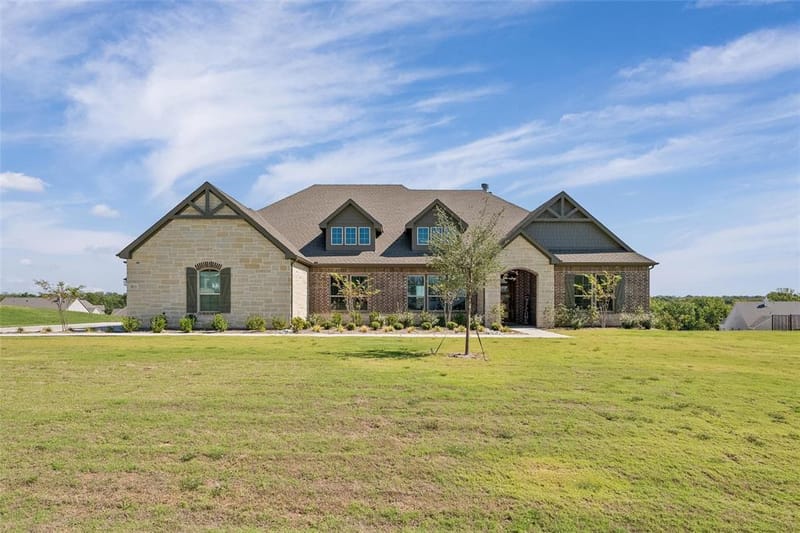 813 Valley Ridge Road, Van Alstyne TX 75495 - Photo 2