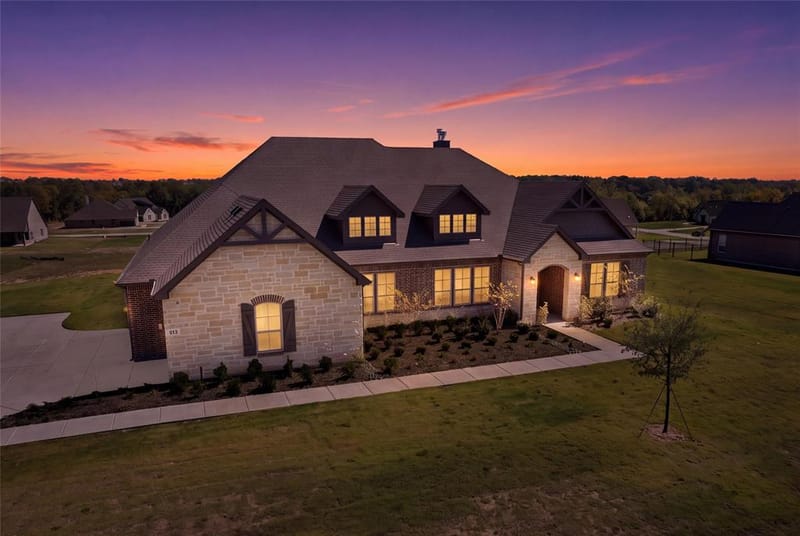 813 Valley Ridge Road, Van Alstyne TX 75495