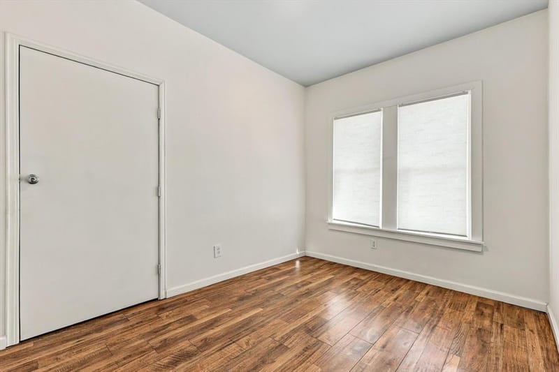 305 E 6th Street, Dallas TX 75203 - Photo 16