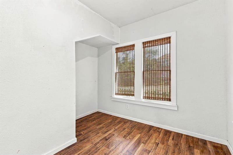 305 E 6th Street, Dallas TX 75203 - Photo 12