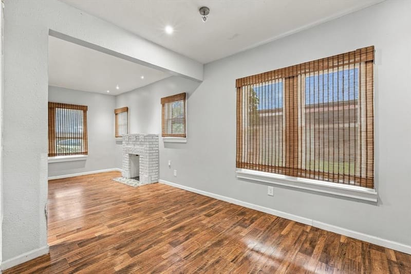 305 E 6th Street, Dallas TX 75203 - Photo 7