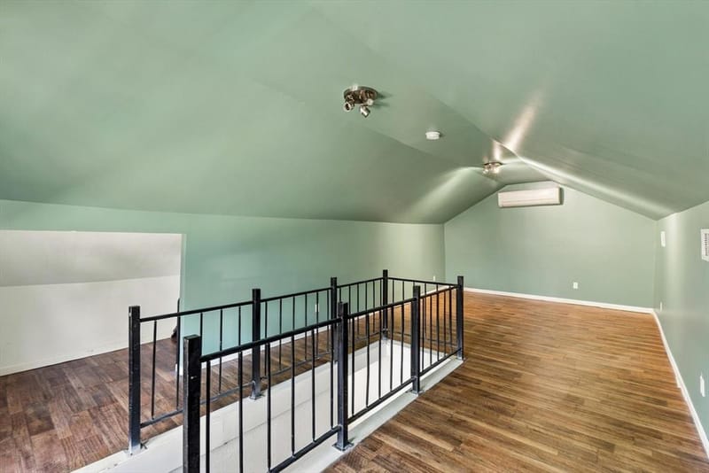 305 E 6th Street, Dallas TX 75203 - Photo 18