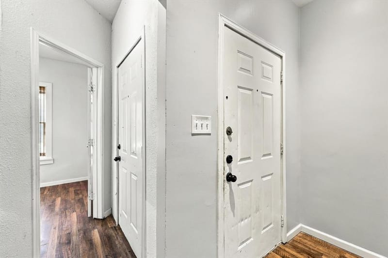 305 E 6th Street, Dallas TX 75203 - Photo 11