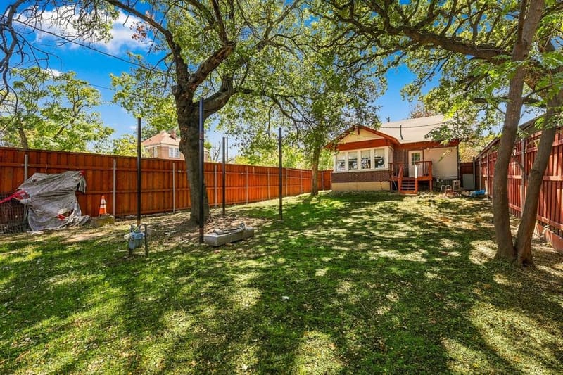 305 E 6th Street, Dallas TX 75203 - Photo 25