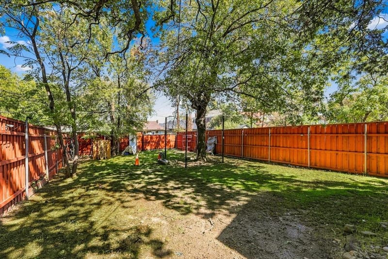 305 E 6th Street, Dallas TX 75203 - Photo 21