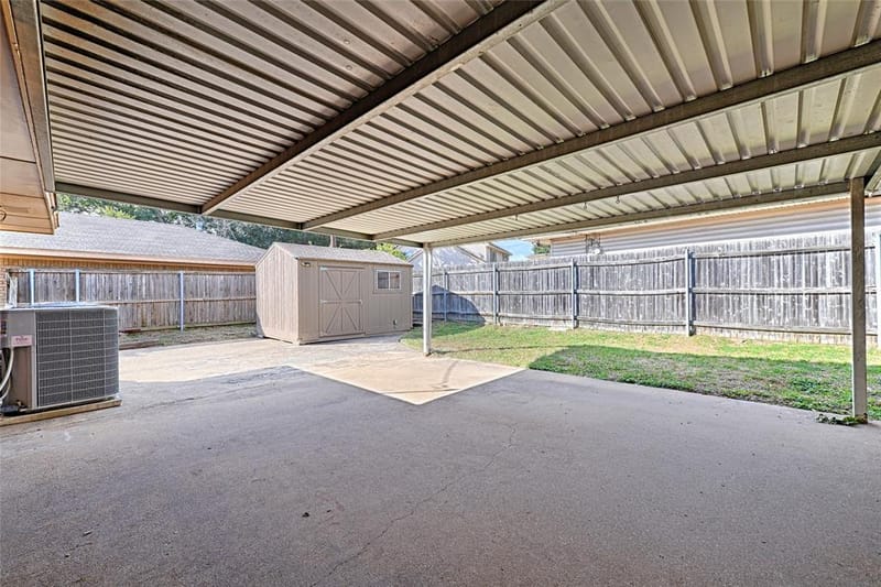 2909 Lee Park Drive, Irving TX 75062 - Photo 16